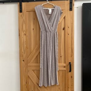 Adorable never worn jumper!